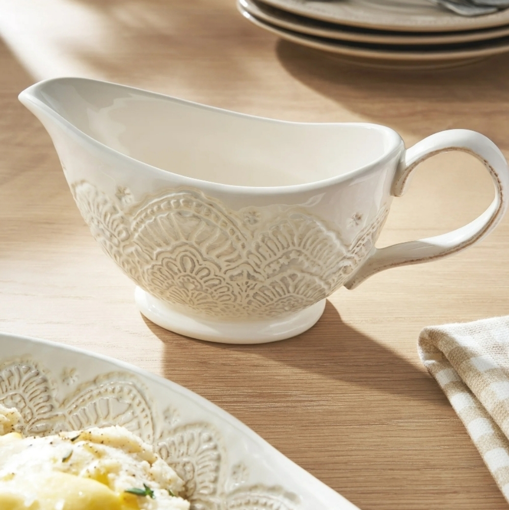 💜 2025 Pioneer Woman Vintage Lace Linen Gravy Boat
